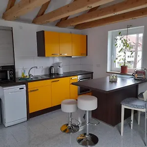 Haus Lehenthaler Apartment