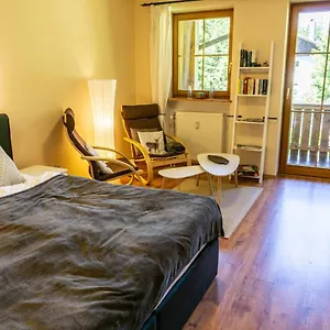 Zum Wohlfühlen Mitten Im Grünen Apartment